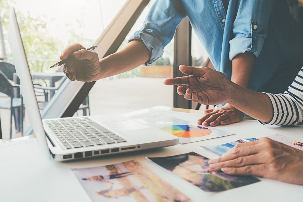 How we helped a Family Office perform deal diligence by modeling investment returns and performing a sensitivity analysis for an E-Commerce business